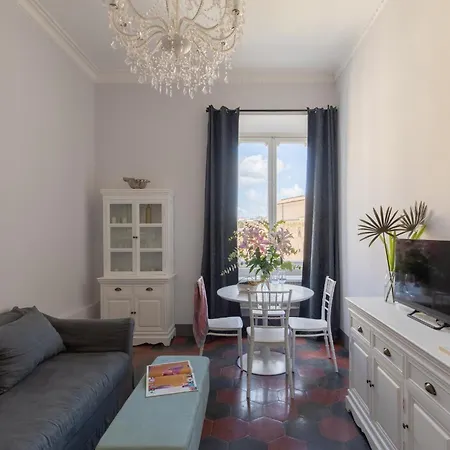 Iflat Cozy Vatican Hideaway *